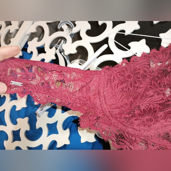 2 bralettes 34-36 B - Picture 7 of 12